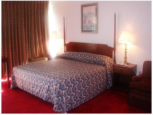 Red Carpet Inn Jesup Szoba fotó